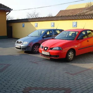 https://halasz-airport-panzio.inbudapesthotels.com